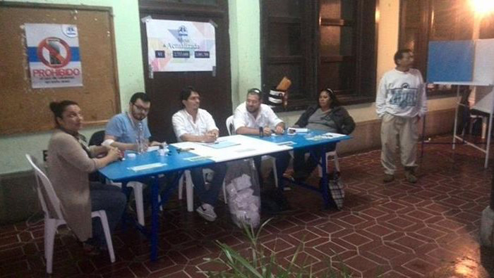 Cierran mesas electorales en Guatemala e inicia conteo de votos
