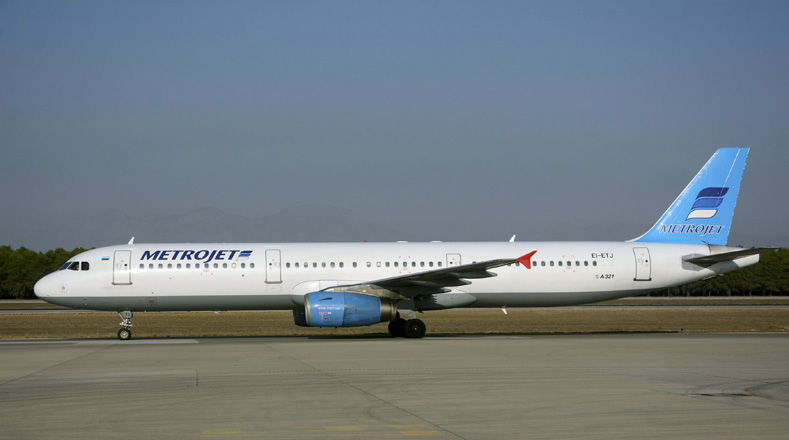 Airbus A -321 con número de registro EI- ETJ que se estrelló en la península de Sinaí de Egipto.