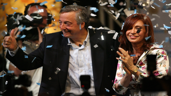 Néstor Kirchner y Cristina Fernández, en sus respectivos mandatos, reivindicaron los derechos de los trabajadores argentinos.