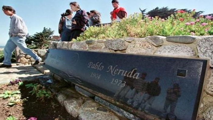 Investigarán causas de la muerte de Pablo Neruda.
