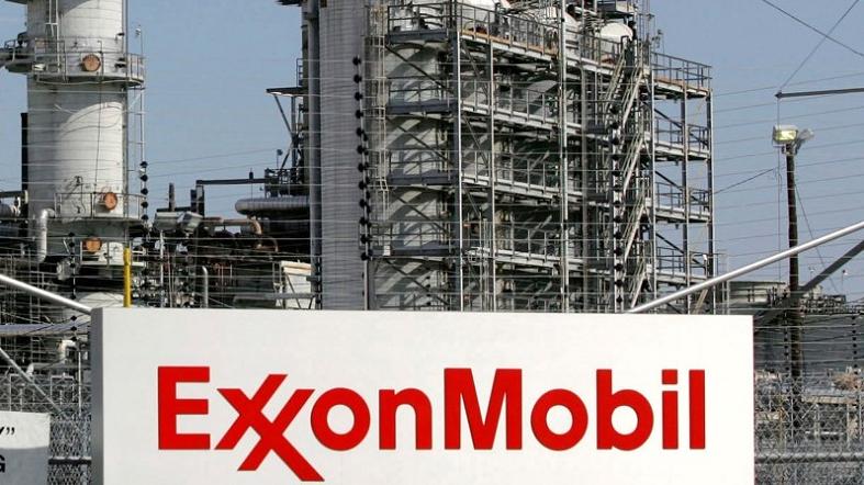 Exxon Mobil ocultó datos sobre los daños de la quema de combustibles al clima del planeta.