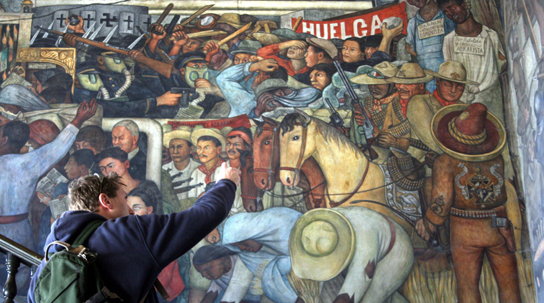 Los murales de Rivera fueron criticados por su alto contenido social y político.