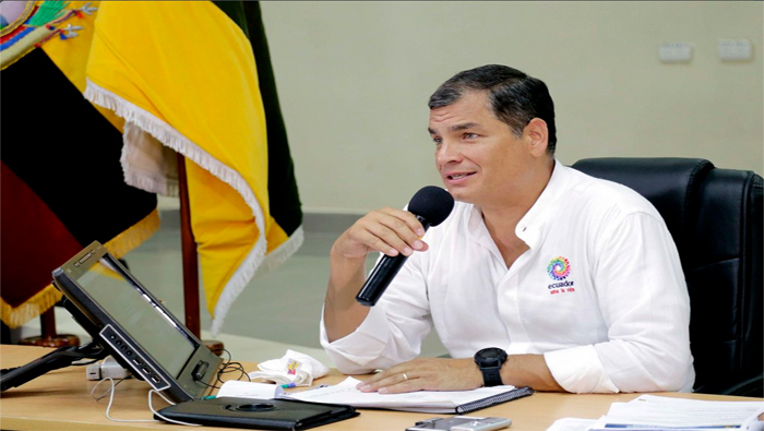 Rafael Correa aseguró que en Venezuela existe una democracia “les guste o no les guste”.
