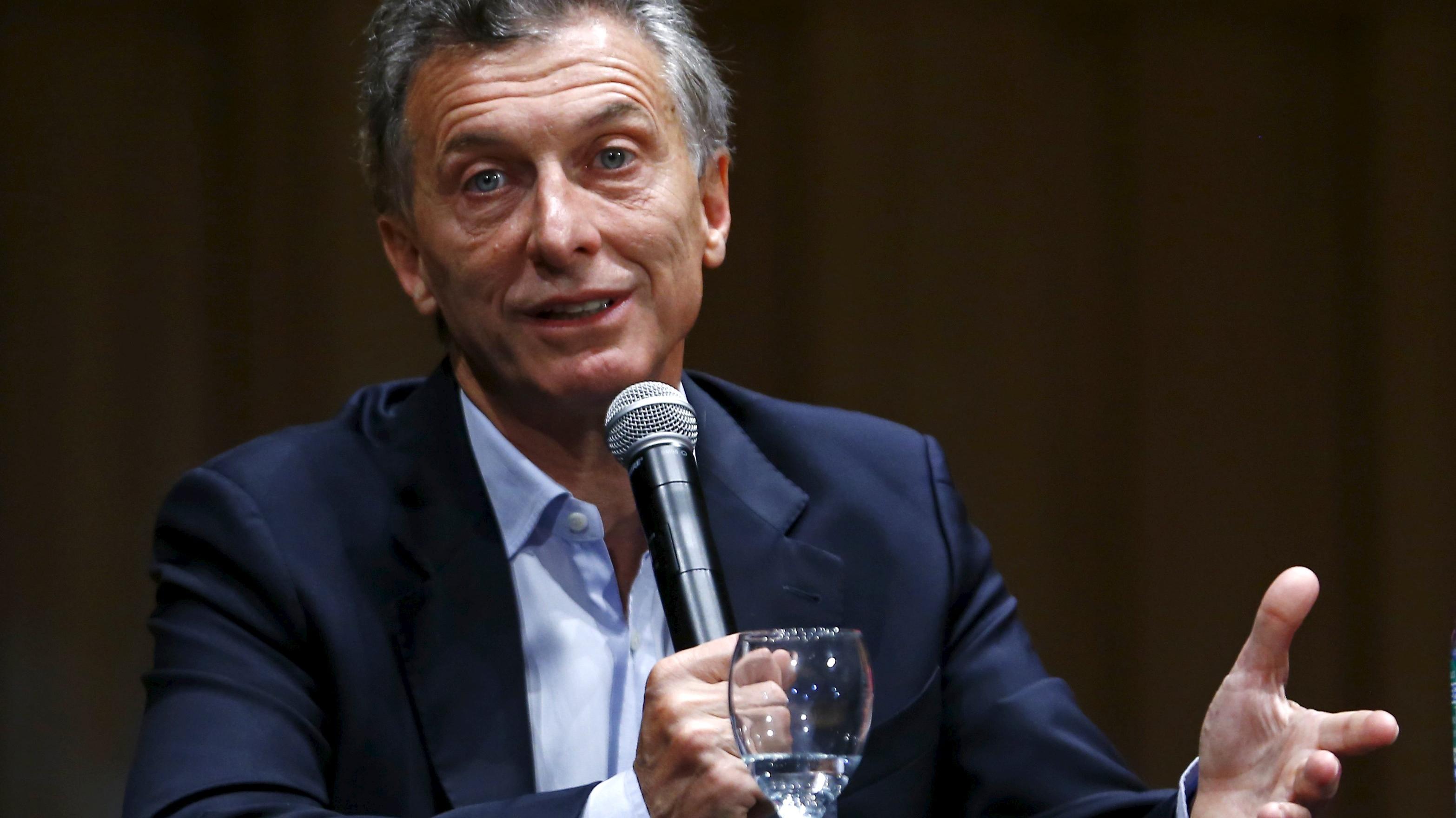 Varios mandatarios han felicitado al recién electo presidente de Argentina, entre ellos Enrique Peña Nieto de México y Juan Manuel Santos de Colombia.