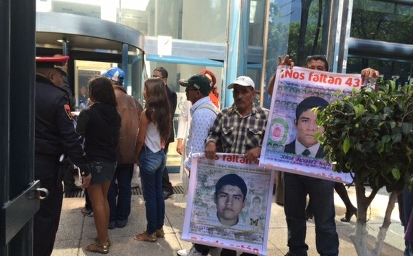 Padres de los desaparecidos se reunieron con la procuradora general, Arely Gómez