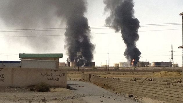 El centro petrolífero Omar, al este de Siria fue atacado la madrugada de este jueves por la Fuerza Aérea británica.