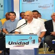 El secretario de la autodenominada MUD, Jesús Torrealba, convocó a los venezolanos que todavía no han ejercido el derecho al voto, acudir al centro de votación correspondiente.