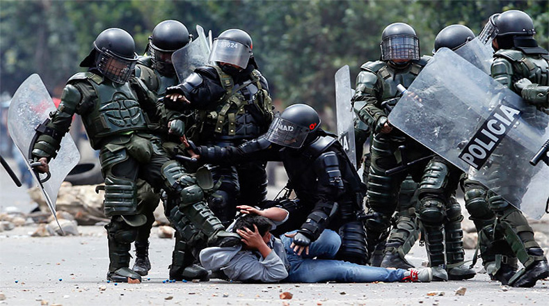 El Escuadrón Móvil Antidisturbios (ESMAD) de Colombia ha sido denunciado en muchas oportunidades por su carácter represivo en cada una de las manifestaciones pacíficas que se producen en ese país.