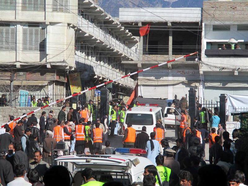La explosión se registró en un mercado ubicado a la entrada de la ciudad de Parachinar, en Pakistán.