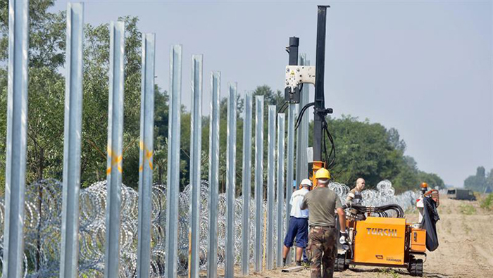 Hungría refuerza su frontera con Serbia para evitar la llegada de refugiados al país.