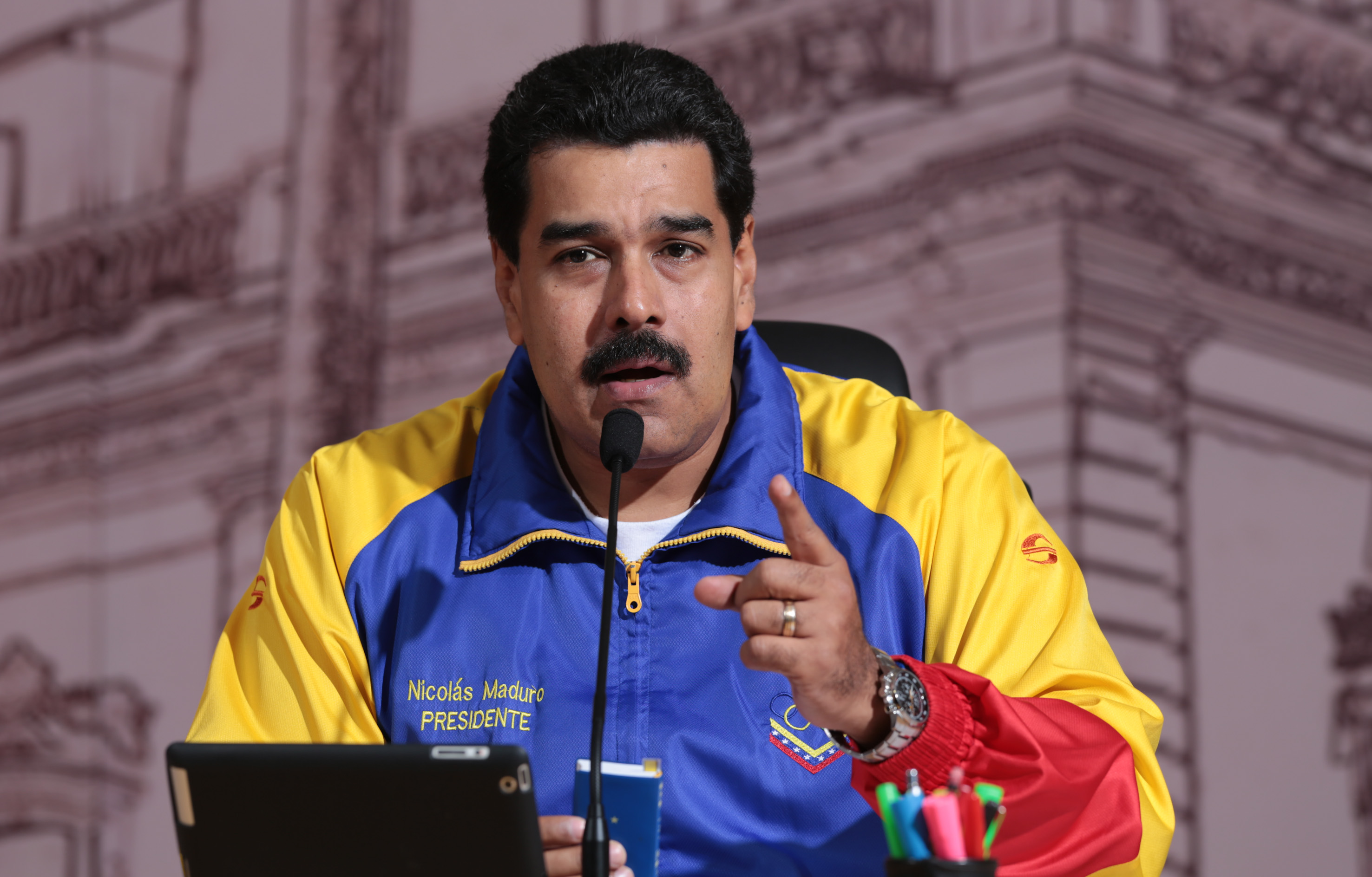 El presidente Nicolás Maduro llamó a cerrar filas para hacer frente a la continuas amenazas de la MUD.