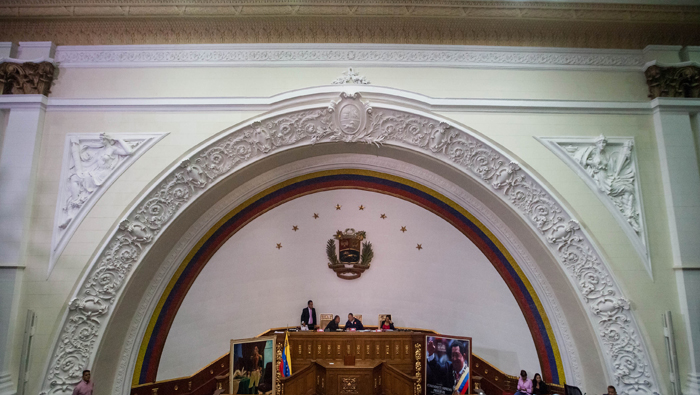 El Poder Comunal está basado en la Constitución de Venezuela.