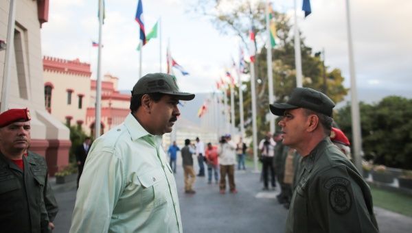 El ministro de Defensa, Vladimir Padrino López, manifestó su apoyo irrestricto al presidente Nicolás Maduro.