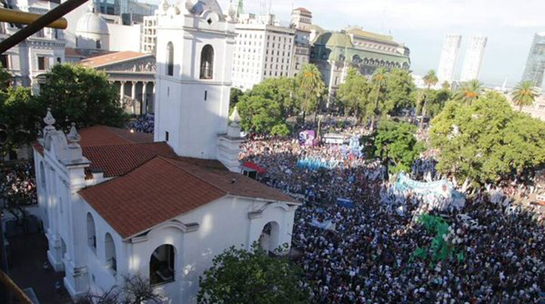 Todos los que estuvieron presente en la manifestación le recordaron al presidente Macri que Argentina es un país lleno de libertad de expresión.