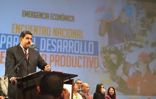 Maduro calificó de racista y colonialista la declaración de Rajoy