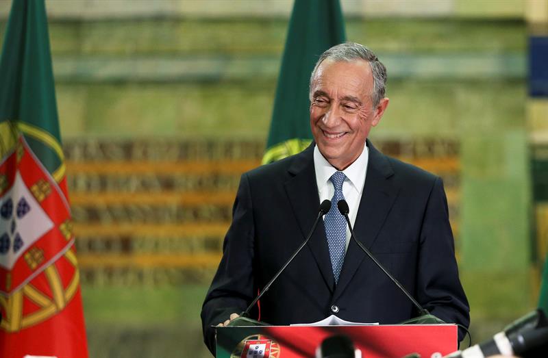 Marcelo Rebelo de Sousa de 67 años de edad, ganó este domingo en primera ronda las elecciones presidenciales de Portugal.
