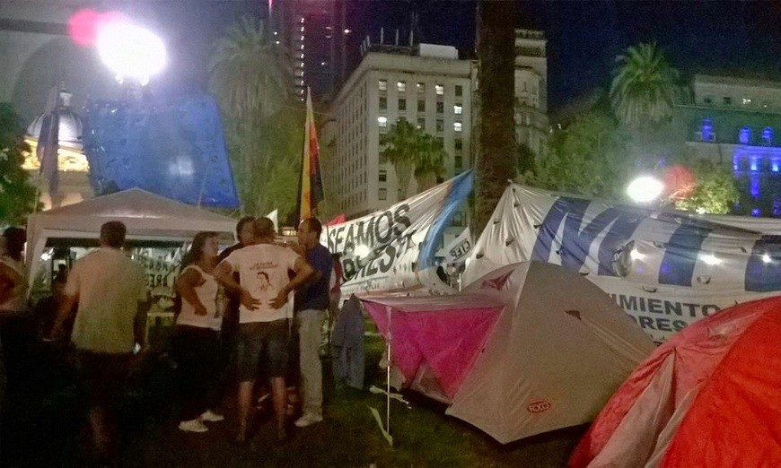 El acampe en Plaza de Mayo se hace por la libertad de Milagro Sala