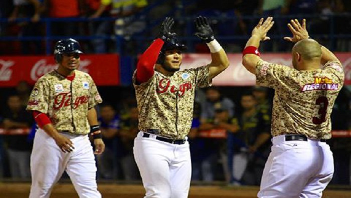 Los venezolanos con este triunfo lograron clasificar a las semifinales del torneo.
