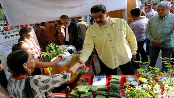 Maduro: La clave para romper con el modelo rentista está en el Poder Popular.