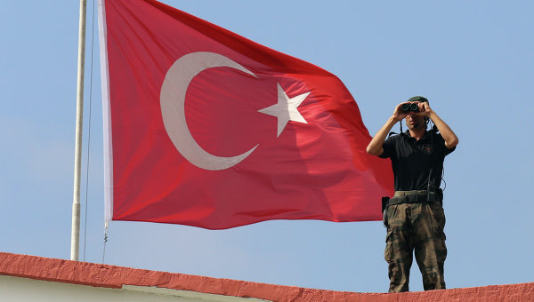 Turquía alerta ante posible violación del espacio aéreo.