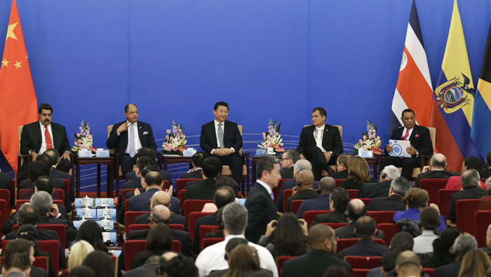 En enero de 2015, mandatarios latinoamericanos se reunieron en China, con el presidente de la nación, durante la ceremonia CELAC.