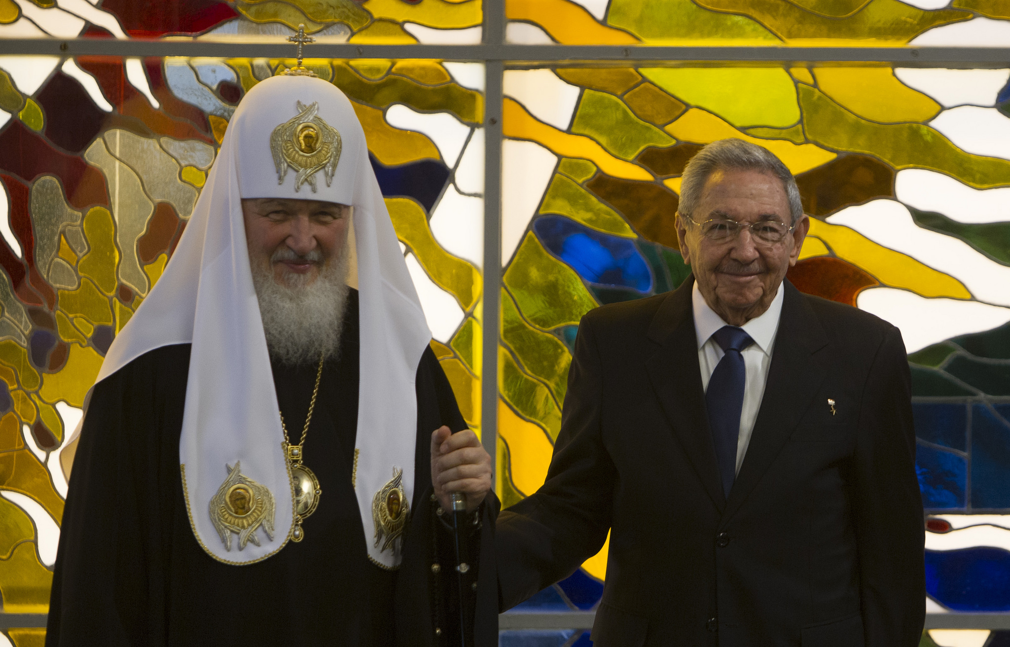 Raúl Castro recibió al patriarca ruso en el Palacio de la Revolución.