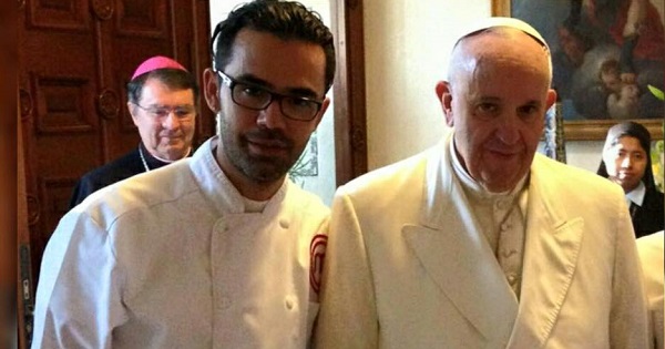 El chef Jose Ibarra con el papa Francisco en la Nunciatura Apostólica de Ciudad de México.
