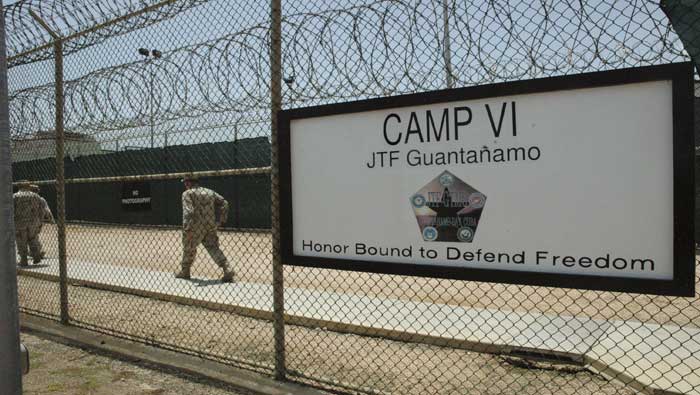 La Ley de Autorización de Defensa Nacional prohíbe el uso de fondos para el traslado de los detenidos de Guantánamo a territorio de EE.UU.