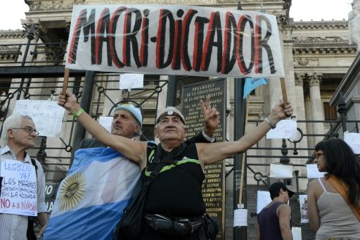 Los ciudadanos argentinos rechazan las medidas neoliberales del mandatario Mauricio Macri.