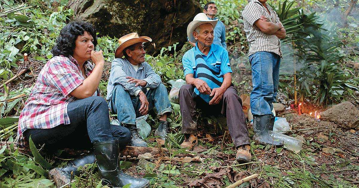 Fuentes señaló que los planes impulsados por el Gobierno de Honduras buscan entregar los recursos naturales a transnacionales.
