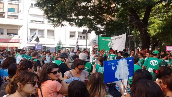 Hace dos meses los trabajadores del ministerio de Salud fueron despedidos de su cargo, desde la llegada del Gobierno de Mauricio Macri.