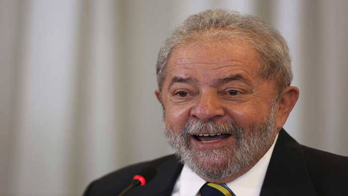 El juez suspendió el 18 de marzo la designación de Lula como ministro por considerar que las leyes que recibiría con el cargo obstruirían la investigación.
