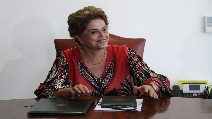 Rousseff cancela definitivamente su viaje a la Cumbre Nuclear en medio de los ataques de la derecha de su país contra su gestión.