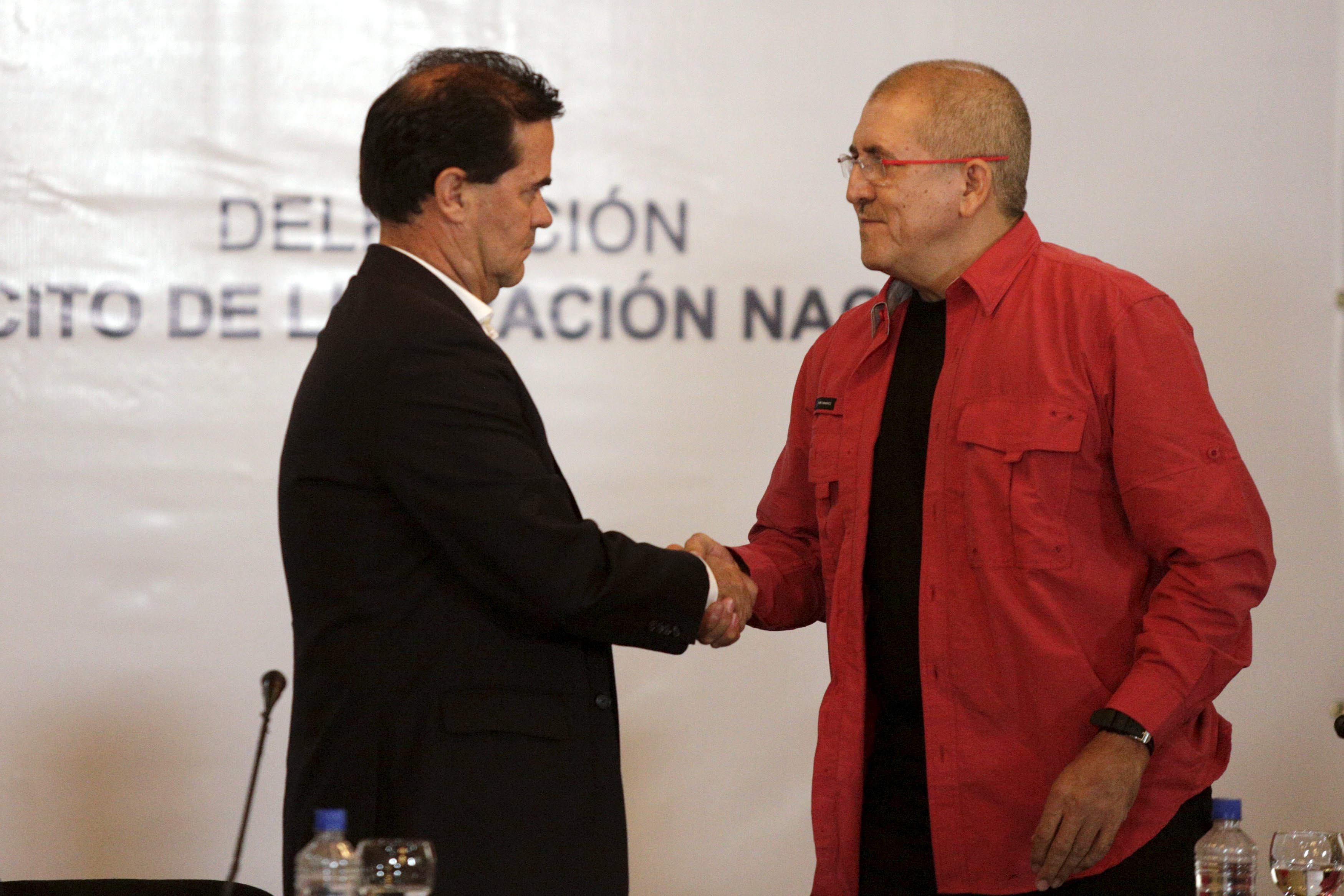 Las delegaciones de Colombia y el ELN instalaron en Caracas mesa pública de conversaciones.