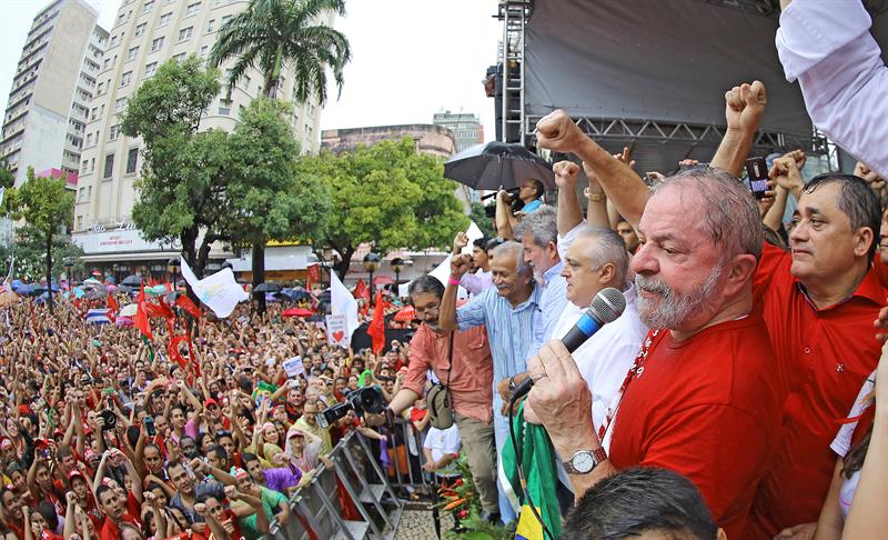 Da Silva criticó al vicepresidente Michel Temer, quien sabe que el 'impeachment' es un golpe