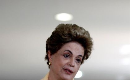 El pedido de impeachment contra la presidenta de Brasil pasa ahora a la Cámara de Diputados.