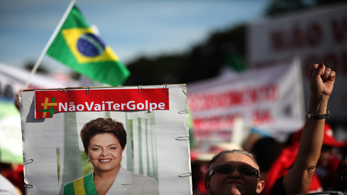 El pueblo brasileño se ha activado en diversas movilizaciones en defensa de la democracia y de Rousseff.