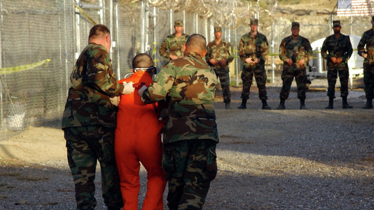 El presidente de EE.UU., Barack Obama prometió durante su campaña en 2008 cerrar definitivamente la cárcel de Guantánamo, escenario de turturas desde su instalación.