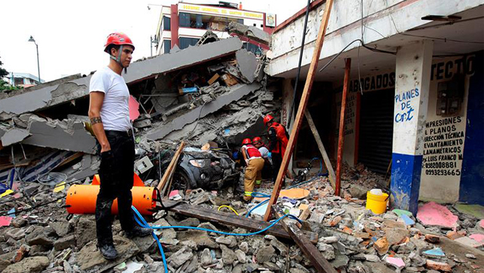 Venezuela suma esfuerzos para atender a las víctimas del terremoto en Ecuador.