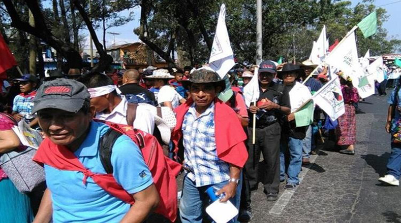 La movilización campesina inició el pasado 11 de abril con el objeto de denunciar el irrespeto de las empresas transnacionales que, con el desvió de ríos, han privado del acceso al agua a las poblaciones rurales e indígenas guatemaltecas.