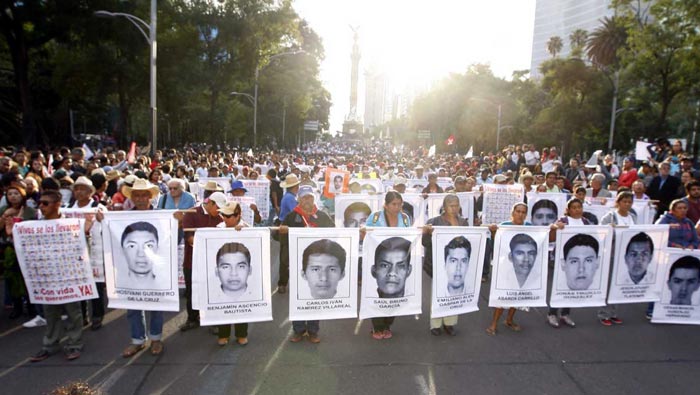 Familiares de los desaparecidos rechazan la expulsión del GIEI de terrutorio mexicano