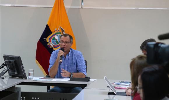 Jorge Glass aseguró que revisarán la aplicación de las normas sismo resistente en la construcción para evitar tragedias como la del sismo que dejó más de 660 muertos en Ecuador.