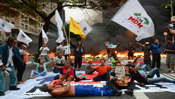 Protestas contra el juicio político en el Congreso contra Rousseff en Sao Paulo (Brasil).