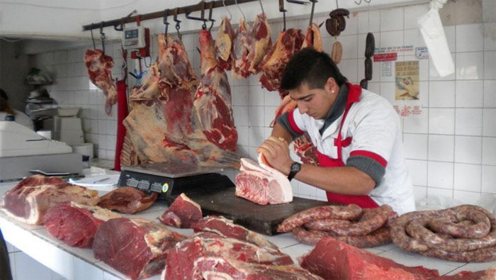 Carniceros reportan bajas ventas desde hace varias semanas en Argentina.