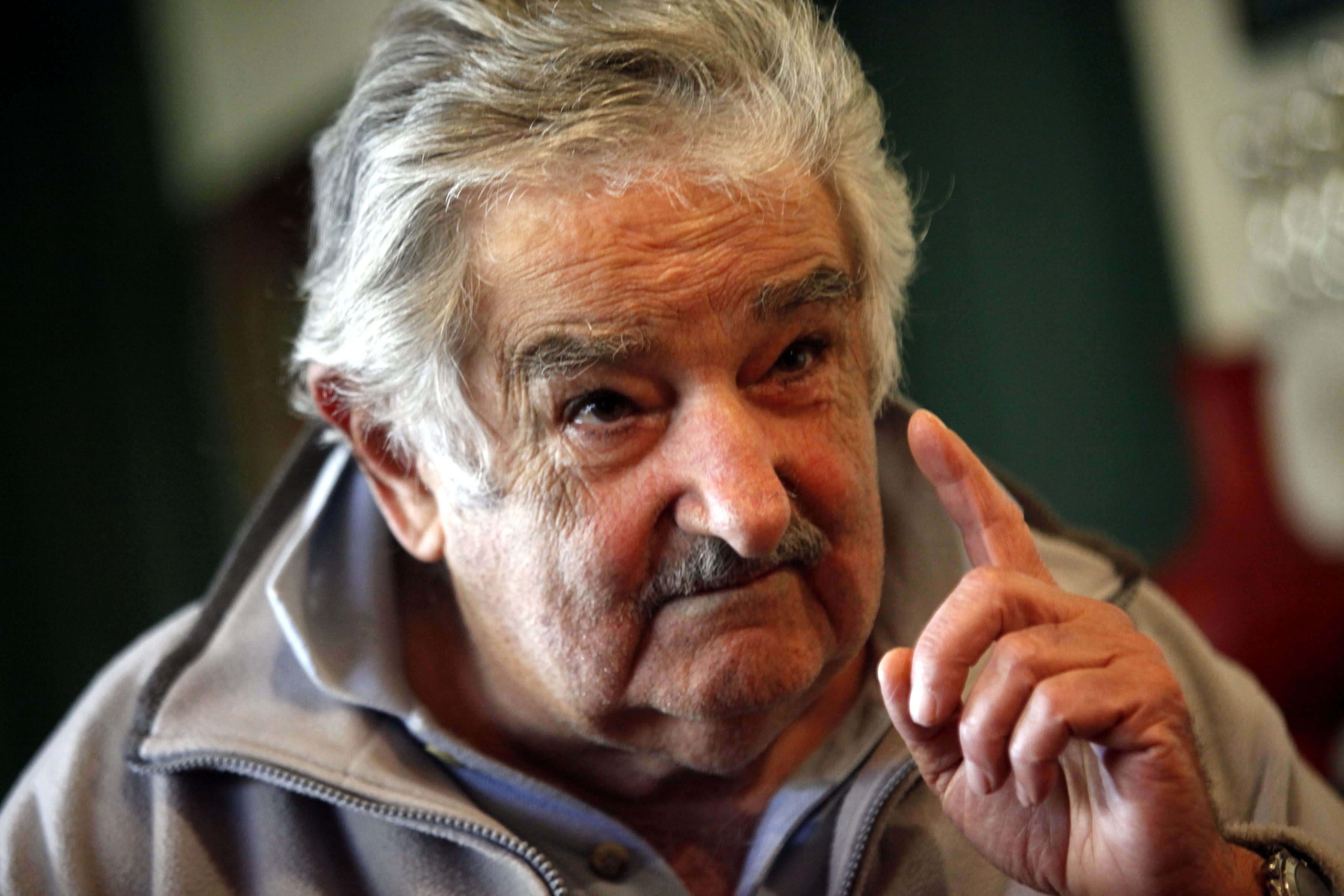 Mujica: Ni la derecha triunfa definitivamente ni la izquierda, la historia es un movimiento pendular.