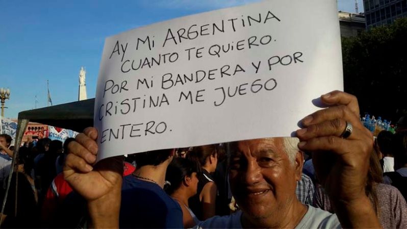 Argentina defiende su soberanía en protestas en apoyo a la exmandataria Cristina Fernández de Kirchner. 