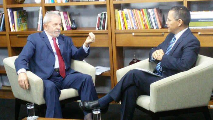 El expresidente señaló a la prensa brasileña como una de los responsables del golpe contra Dilma.