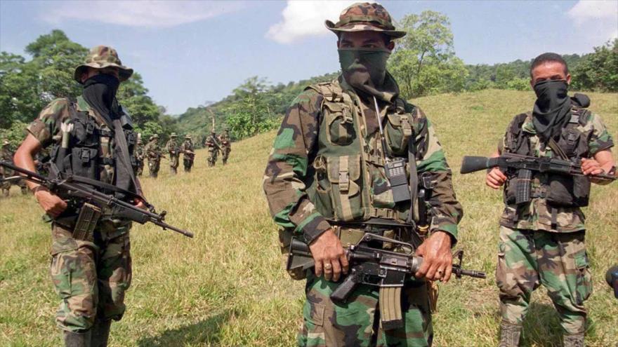 Presencia de grupos paramilitares en localidades desocupadas por las FARC-EP son una amenaza para el proceso de paz.