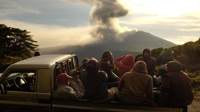 La potente erupción afectó a la capital y comunidades en el este de San José como Montes de Oca, Goicoechea y Coronado.