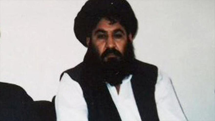 El líder de Talibán, Mulá Ajtar Mohamad Mansur, se encontraba con un segundo combatiente de Talibán.